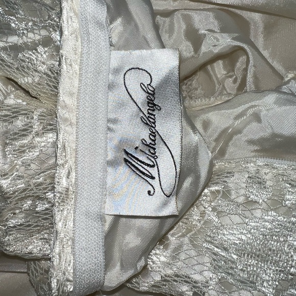 Beautiful Vintage 1980s/90s Michaelangelo Ivory Satin Wedding Gown! - Picture 7 of 7